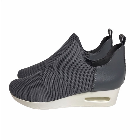DKNY Alan Gray Wedge Slip On Sneakers 7.5